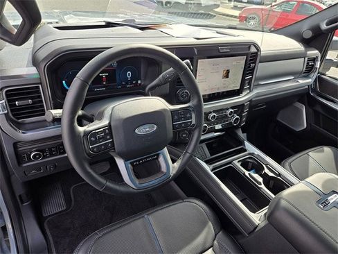 Certified 2025 Ford F450 Platinum image 9