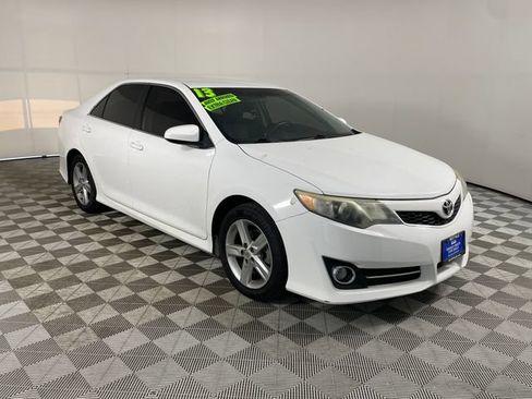 Used 2013 Toyota Camry SE FWD image 16