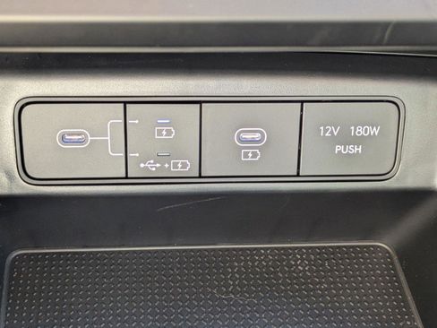 Certified 2025 Hyundai Tucson SE image 19