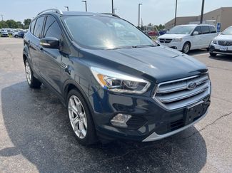 Used 2019 Ford Escape Titanium image 1