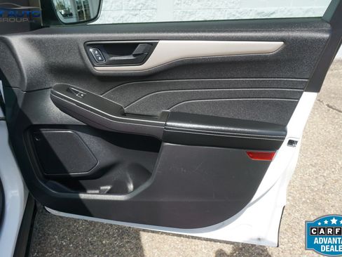 Used 2022 Ford Escape SE FWD image 24