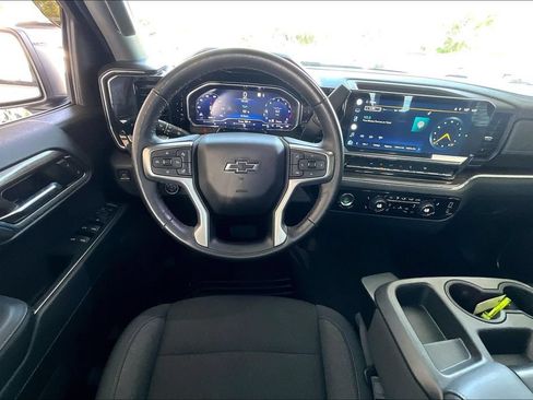 Used 2022 Chevrolet Silverado 1500 RST AWD/4WD image 7