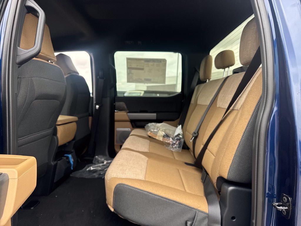 New 2027 Ford F250 XLT w/ XLT Premium Package AWD/4WD image 14