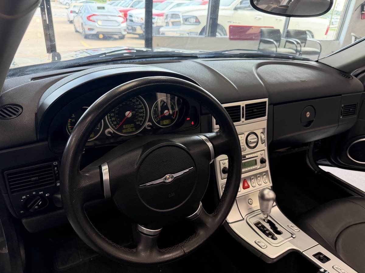 Used 2005 Chrysler Crossfire Limited RWD image 19