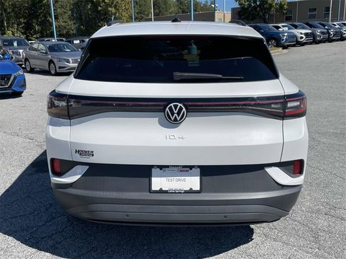 Used 2023 Volkswagen ID.4 Pro image 6