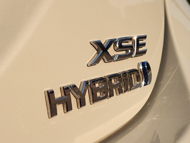 Used 2023 Toyota Camry XSE w/ Navigation Package FWD image 7