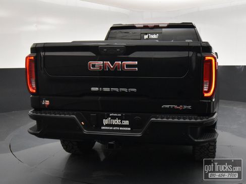 Used 2022 GMC Sierra 1500 AT4X image 5