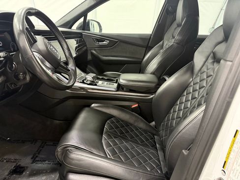 Used 2021 Audi SQ7 Premium Plus w/ Driver Assistance Package image 14