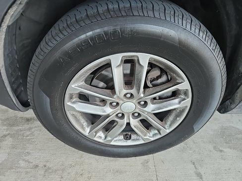 Used 2014 Kia Sorento LX FWD image 2