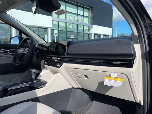 New 2026 Kia Sportage EX w/ EX Panorama Roof Package FWD image 31