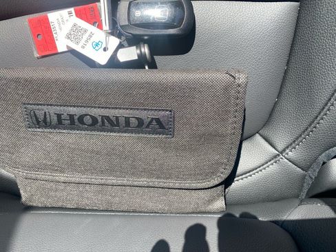 Certified 2026 Honda Odyssey EX-L image 38