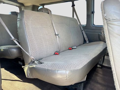 Used 2019 Chevrolet Express 3500 LT w/ LT Preferred Equipment Group RWD image 33