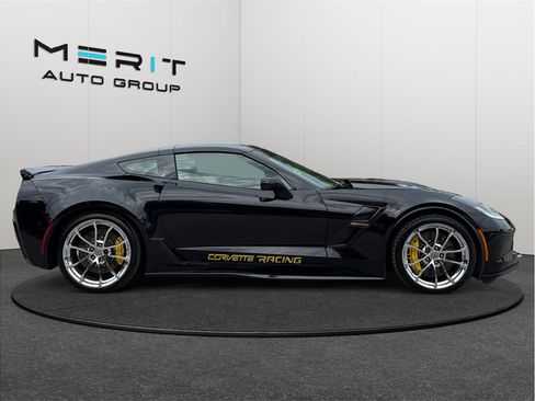 Used 2017 Chevrolet Corvette Grand Sport w/ Grand Sport Heritage Package RWD image 10