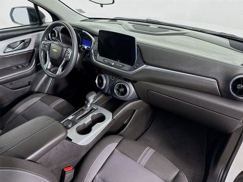 Used 2023 Chevrolet Blazer LT image 27