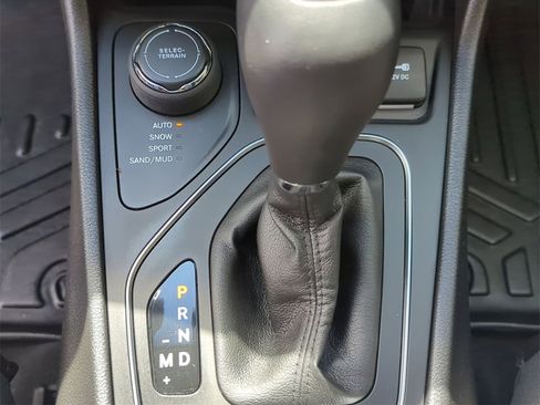 Certified 2021 Jeep Cherokee Latitude Lux image 15