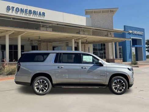 New 2026 Chevrolet Suburban LT w/ Comfort Package image 4