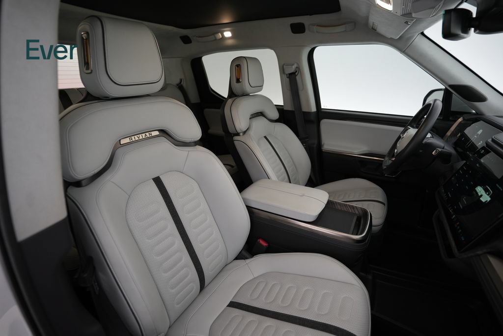 Used 2022 Rivian R1T Adventure AWD/4WD image 23