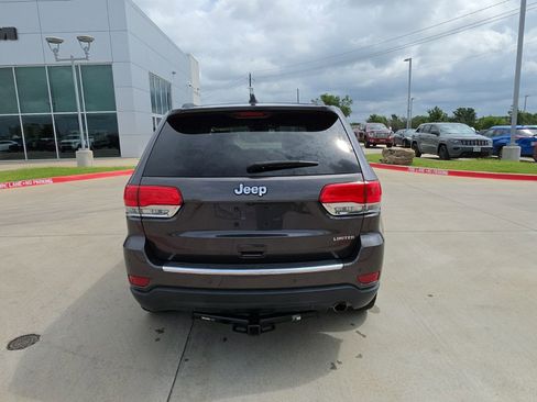 Used 2017 Jeep Grand Cherokee Limited RWD image 4