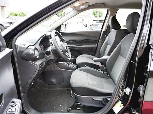 Used 2024 Nissan Kicks S image 14