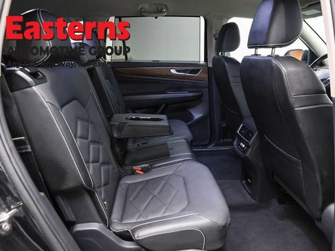 Used 2025 Volkswagen Atlas SE FWD image 22