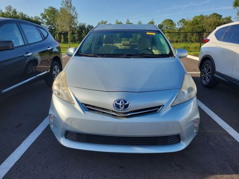 Used 2013 Toyota Prius V Two image 3