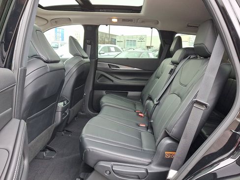 Certified 2023 INFINITI QX60 Luxe w/ Cargo Package image 11