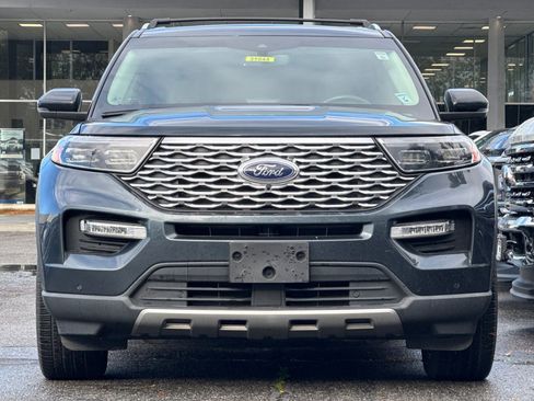 Certified 2022 Ford Explorer Platinum w/ Technology Package image 10