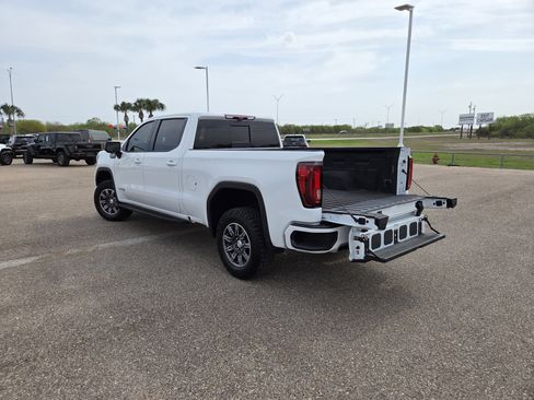 Used 2024 GMC Sierra 1500 AT4 w/ Technology Package image 26