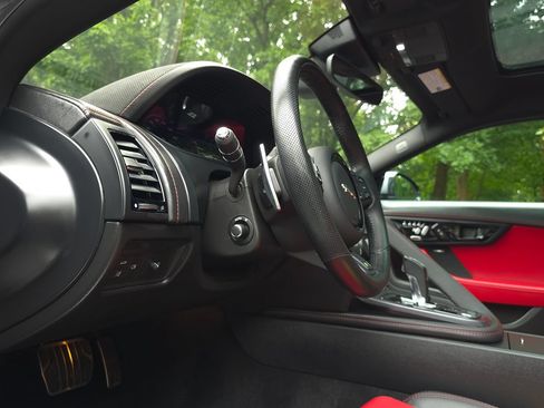 Used 2023 Jaguar F-TYPE R AWD/4WD image 20