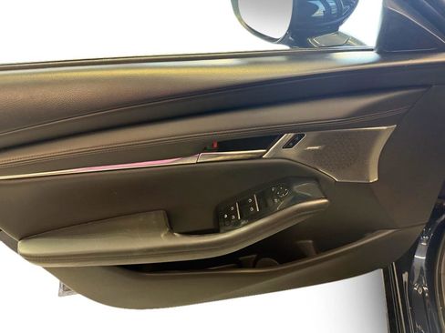 Used 2021 MAZDA MAZDA3 s image 13