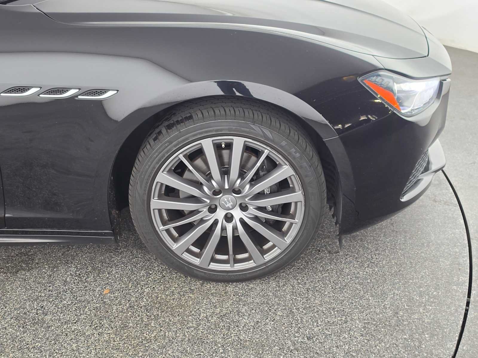 Used 2017 Maserati Ghibli RWD image 9