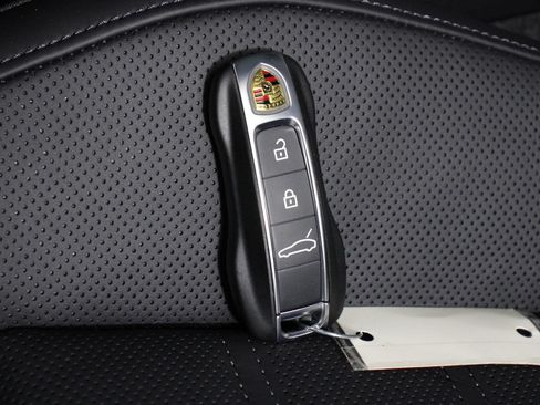 Certified 2026 Porsche Panamera GTS AWD/4WD image 34