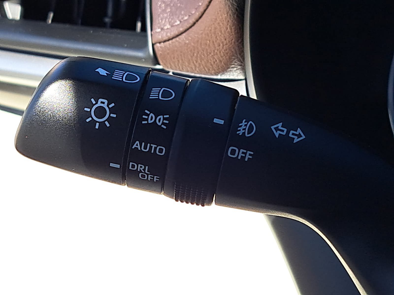Used 2024 Toyota Sienna Platinum FWD image 29