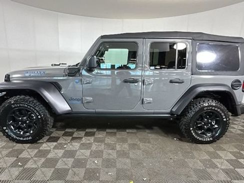 Used 2023 Jeep Wrangler Unlimited w/ Cold Weather Group AWD/4WD image 5