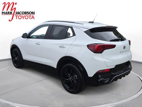 Used 2024 Buick Encore GX Sport Touring image 13