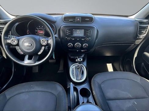 Used 2016 Kia Soul + FWD image 7