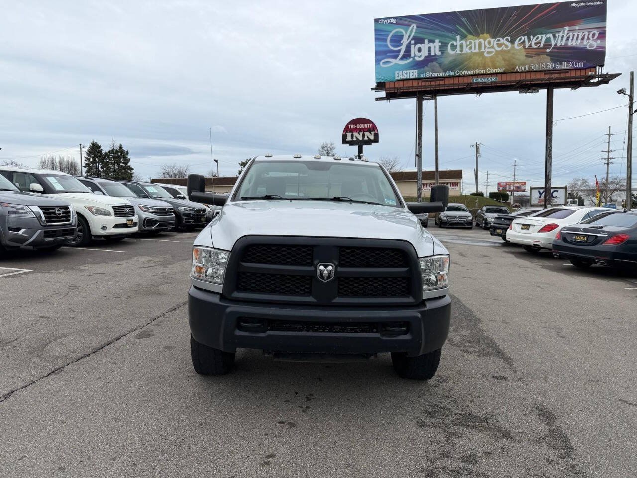 Used 2018 RAM 3500 Tradesman w/ Power & Remote Entry Group AWD/4WD image 4