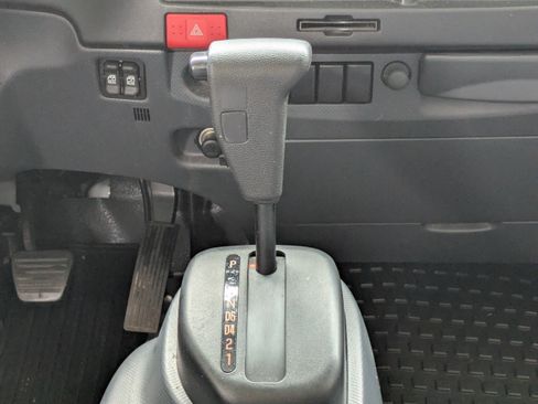 Used 2024 Chevrolet Low Cab Forward RWD image 21