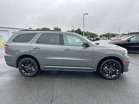 Used 2025 Dodge Durango GT AWD/4WD image 4