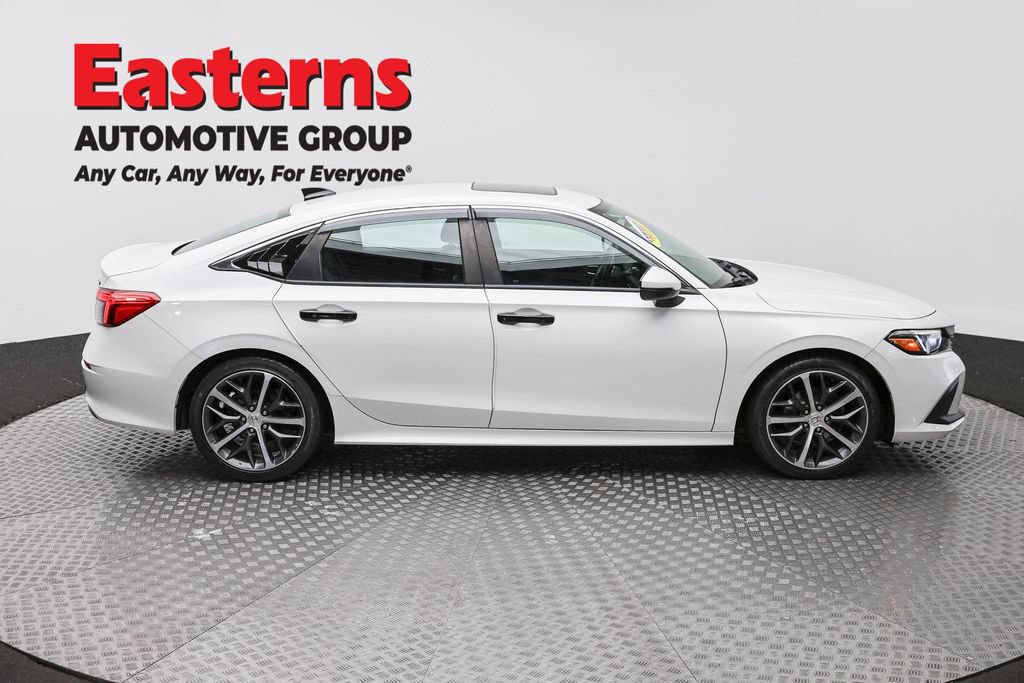 Used 2022 Honda Civic Touring image 5