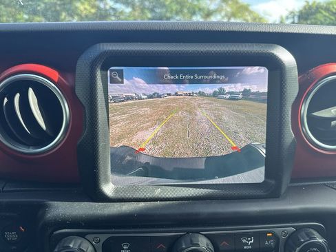 Used 2020 Jeep Gladiator Rubicon image 22