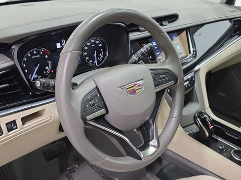 Used 2024 Cadillac XT6 Premium Luxury image 16