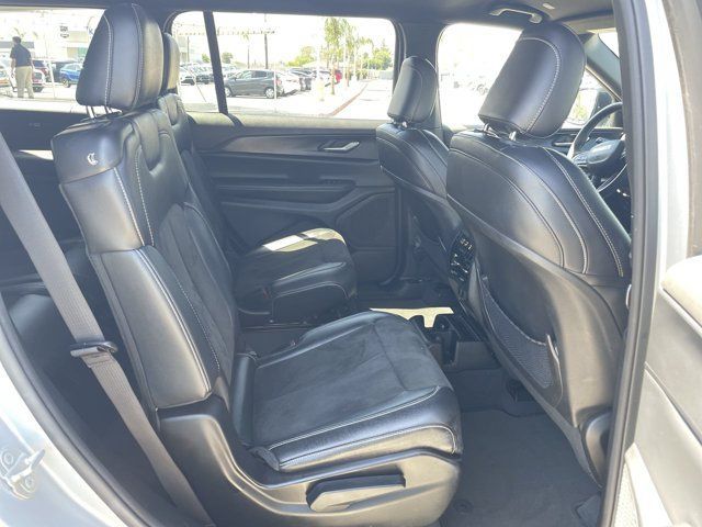 Used 2023 Jeep Grand Cherokee L Laredo AWD/4WD image 26
