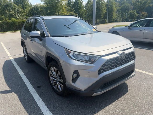 Used 2019 Toyota RAV4 Limited FWD image 4