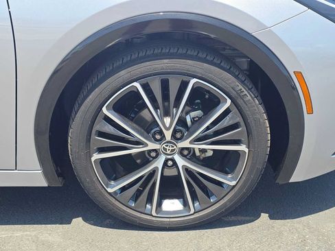Certified 2026 Toyota Prius XLE FWD image 9