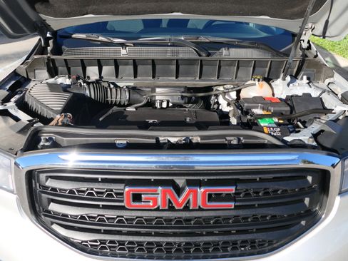 Used 2019 GMC Acadia SLE image 27