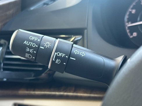 Used 2023 Acura RDX AWD w/ Advance Package image 33