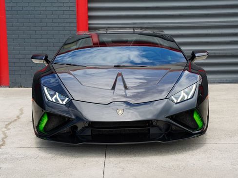 Used 2021 Lamborghini Huracan EVO RWD image 4