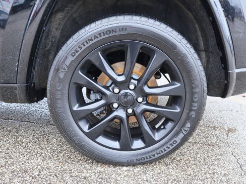 Used 2019 Jeep Grand Cherokee Altitude image 34