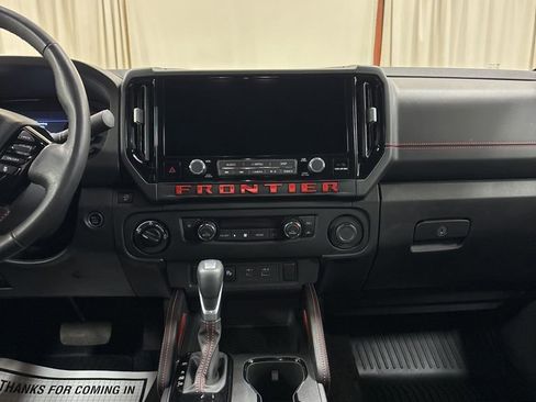 Used 2025 Nissan Frontier PRO-4X w/ Tow Package AWD/4WD image 18